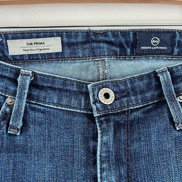 AG Adriano Goldschmied Prima Mid Rise Cigarette Blue Jean | Size 28 - Picture 3 of 8